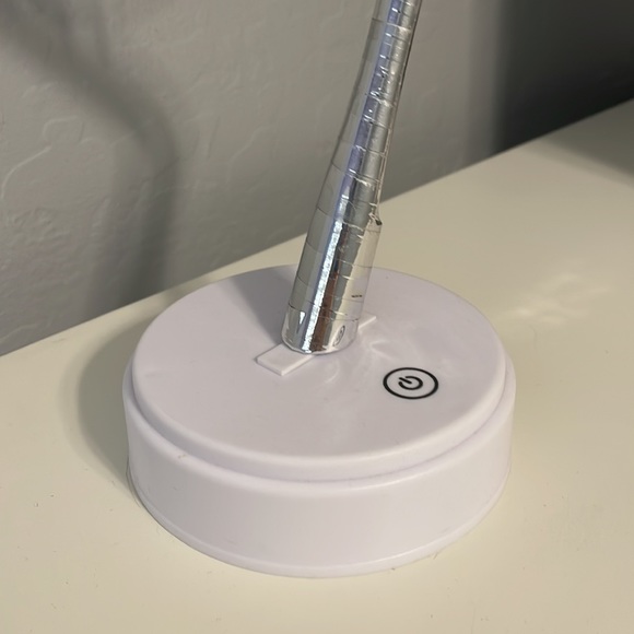 Light up Tree - Picture 2 of 4